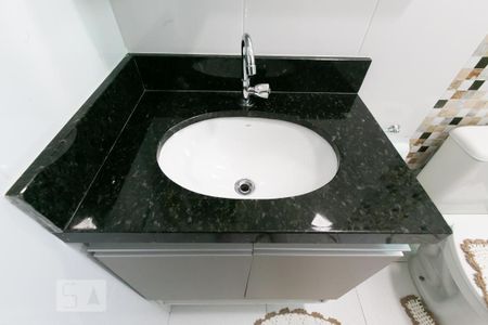 Casa de condomínio à venda com 56m², 2 quartos e 1 vaga Casa de condomínio à venda com 56m², 2 quartos e 1 vagaDetalhe banheiro