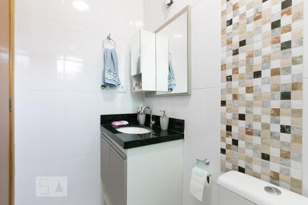 Casa de condomínio à venda com 56m², 2 quartos e 1 vaga Casa de condomínio à venda com 56m², 2 quartos e 1 vagaBanheiro