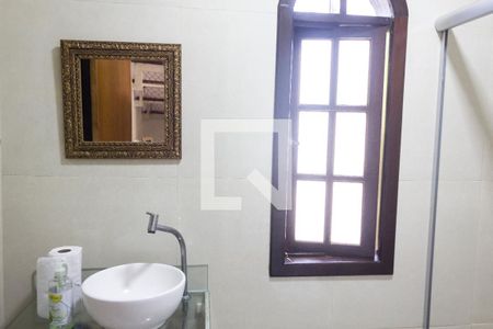 Casa à venda com 400m², 2 quartos e 2 vagasLavabo