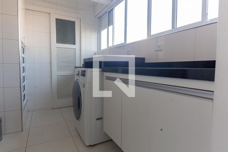Apartamento à venda com 122m², 3 quartos e 1 vagaÁrea de Serviço