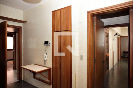 Apartamento à venda com 265m², 4 quartos e 2 vagas Apartamento à venda com 265m², 4 quartos e 2 vagasCozinha