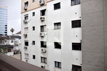 Apartamento à venda com 265m², 4 quartos e 2 vagas Apartamento à venda com 265m², 4 quartos e 2 vagasÁrea de Serviço Vista