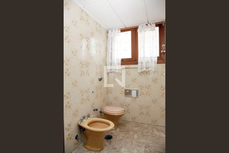 Apartamento à venda com 265m², 4 quartos e 2 vagas Apartamento à venda com 265m², 4 quartos e 2 vagasBanheiro Quarto 1 Suíte