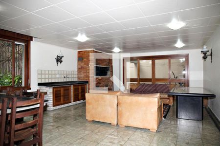Apartamento à venda com 265m², 4 quartos e 2 vagas Apartamento à venda com 265m², 4 quartos e 2 vagasÁrea Comum Salão de Festas