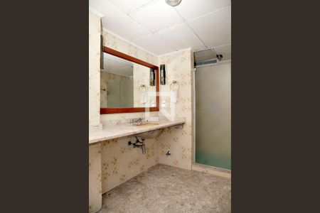 Apartamento à venda com 265m², 4 quartos e 2 vagas Apartamento à venda com 265m², 4 quartos e 2 vagasBanheiro Quarto 1 Suíte