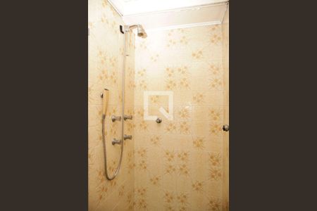 Apartamento à venda com 265m², 4 quartos e 2 vagas Apartamento à venda com 265m², 4 quartos e 2 vagasBanheiro Quarto 1 Suíte Detalhe