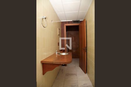 Apartamento à venda com 265m², 4 quartos e 2 vagas Apartamento à venda com 265m², 4 quartos e 2 vagasBanheiro 3 Lavabo