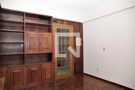 Apartamento à venda com 265m², 4 quartos e 2 vagas Apartamento à venda com 265m², 4 quartos e 2 vagasQuarto 4 Escritório