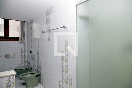 Apartamento à venda com 265m², 4 quartos e 2 vagas Apartamento à venda com 265m², 4 quartos e 2 vagasBanheiro 2