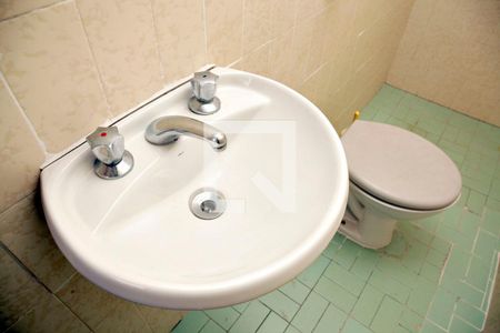 Apartamento à venda com 265m², 4 quartos e 2 vagas Apartamento à venda com 265m², 4 quartos e 2 vagasBanheiro 4 Serviço Detalhe