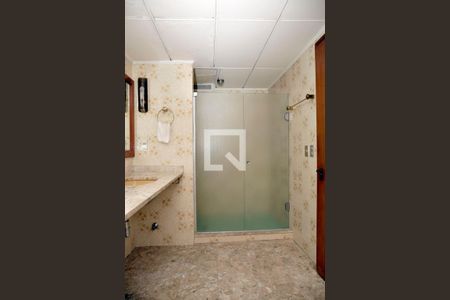 Apartamento à venda com 265m², 4 quartos e 2 vagas Apartamento à venda com 265m², 4 quartos e 2 vagasBanheiro Quarto 1 Suíte