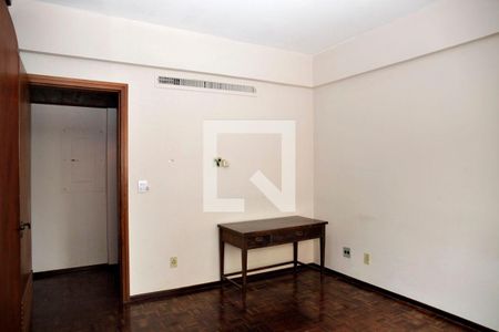 Apartamento à venda com 265m², 4 quartos e 2 vagas Apartamento à venda com 265m², 4 quartos e 2 vagasQuarto 1 Suíte