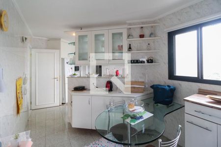 Apartamento à venda com 189m², 4 quartos e 4 vagasCozinha