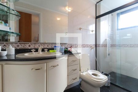 Apartamento à venda com 189m², 4 quartos e 4 vagasBanheiro do quarto 2