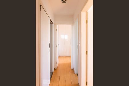 Apartamento à venda com 130m², 3 quartos e 2 vagas Apartamento à venda com 130m², 3 quartos e 2 vagasCorredor