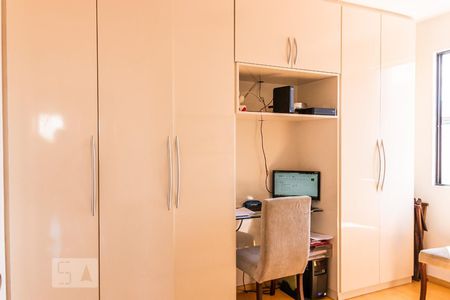 Apartamento à venda com 130m², 3 quartos e 2 vagas Apartamento à venda com 130m², 3 quartos e 2 vagasQuarto 1