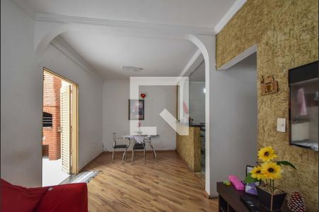 Casa à venda com 200m², 3 quartos e 3 vagasSala de Estar