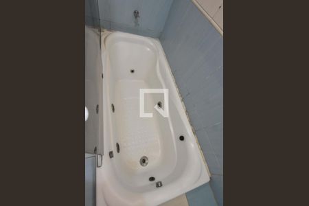 Casa à venda com 200m², 3 quartos e 3 vagasBanheiro 