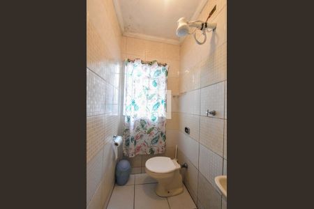 Casa à venda com 200m², 3 quartos e 3 vagasBanheiro de Serviços 