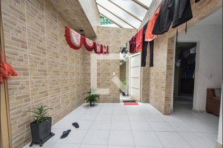 Casa à venda com 200m², 3 quartos e 3 vagasChurrasqueira 