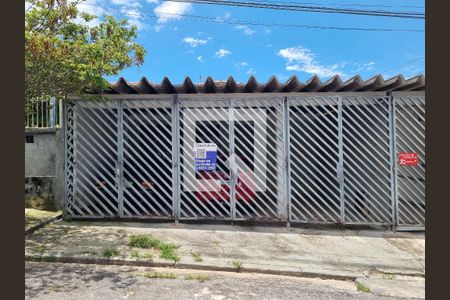 Casa à venda com 150m², 3 quartos e 3 vagas Casa à venda com 150m², 3 quartos e 3 vagasFachada