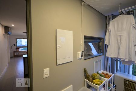 Apartamento à venda com 113m², 3 quartos e 3 vagas Apartamento à venda com 113m², 3 quartos e 3 vagasArea de Serviço