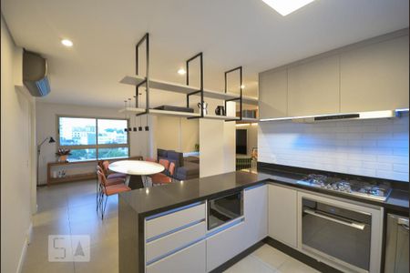 Apartamento à venda com 113m², 3 quartos e 3 vagas Apartamento à venda com 113m², 3 quartos e 3 vagasCozinha