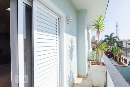 Casa de condomínio para alugar com 482m², 4 quartos e 6 vagas Casa de condomínio para alugar com 482m², 4 quartos e 6 vagasVaranda