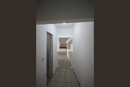 Corredor de kitnet/studio para alugar com 1 quarto, 43m² em Vila Monumento, São Paulo