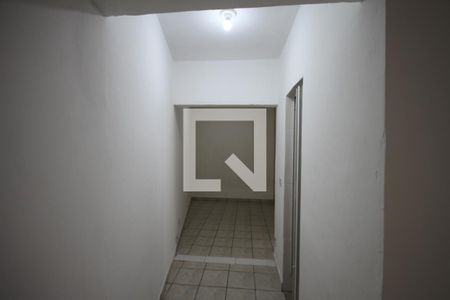Corredor de kitnet/studio para alugar com 1 quarto, 43m² em Vila Monumento, São Paulo