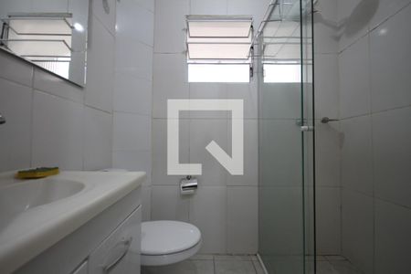 Banheiro de kitnet/studio para alugar com 1 quarto, 43m² em Vila Monumento, São Paulo