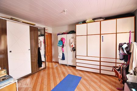 Casa à venda com 256m², 4 quartos e 2 vagasQuarto 4