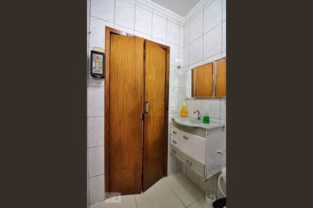 Casa à venda com 256m², 4 quartos e 2 vagasBanheiro Social