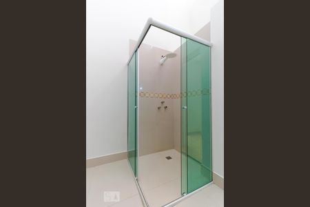 Casa à venda com 196m², 4 quartos e 3 vagas Casa à venda com 196m², 4 quartos e 3 vagasBanheiro da Suíte 02