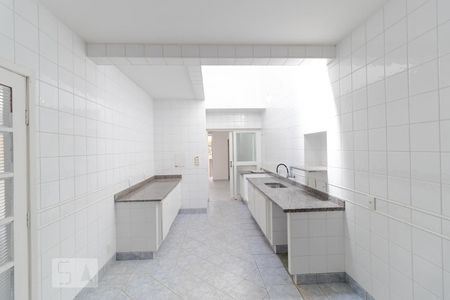 Casa à venda com 196m², 4 quartos e 3 vagas Casa à venda com 196m², 4 quartos e 3 vagasCozinha