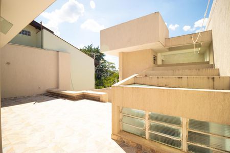 Casa à venda com 196m², 4 quartos e 3 vagas Casa à venda com 196m², 4 quartos e 3 vagasVaranda das Suítes e Sala Íntima