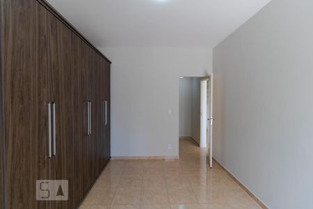 Casa à venda com 196m², 4 quartos e 3 vagas Casa à venda com 196m², 4 quartos e 3 vagasSuíte 01