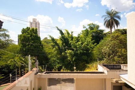 Casa à venda com 196m², 4 quartos e 3 vagas Casa à venda com 196m², 4 quartos e 3 vagasVista da Varanda das Suítes e Sala Íntima