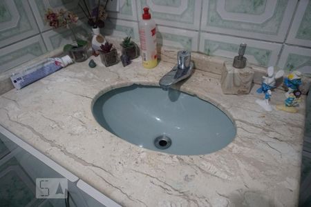 Casa à venda com 240m², 5 quartos e 3 vagasCasa 2 - Banheiro Social