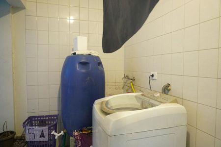 Casa à venda com 240m², 5 quartos e 3 vagasCasa 1 - Lavanderia