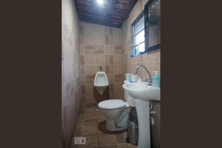 Casa à venda com 240m², 5 quartos e 3 vagasLavabo da Churrasqueira