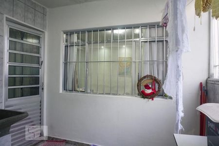 Casa à venda com 240m², 5 quartos e 3 vagasCasa 2 - Lavanderia