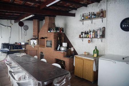 Casa à venda com 240m², 5 quartos e 3 vagasÁrea Churrasqueira