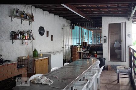 Casa à venda com 240m², 5 quartos e 3 vagasÁrea Churrasqueira