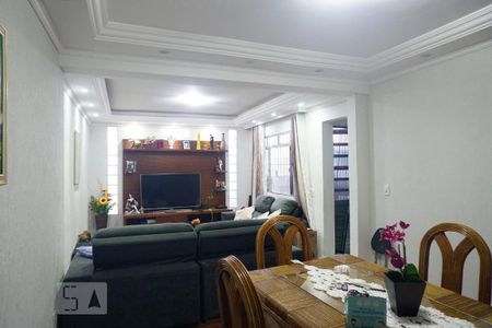 Casa à venda com 240m², 5 quartos e 3 vagasCasa 2 - Sala