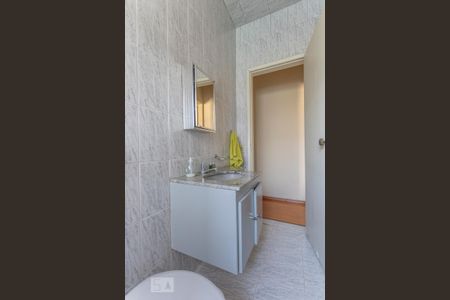 Casa à venda com 550m², 4 quartos e 6 vagasBanheiro Social