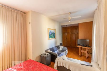 Casa à venda com 550m², 4 quartos e 6 vagasSuíte 2