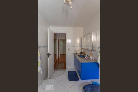 Casa à venda com 550m², 4 quartos e 6 vagasBanheiro Suíte 2