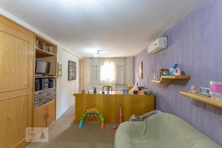 Casa à venda com 550m², 4 quartos e 6 vagasSuíte 1