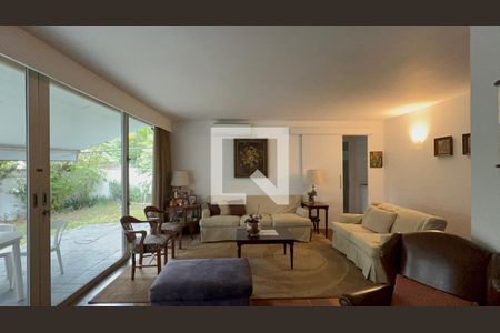 Sala 1 de casa à venda com 6 quartos, 300m² em Vila Madalena, São Paulo